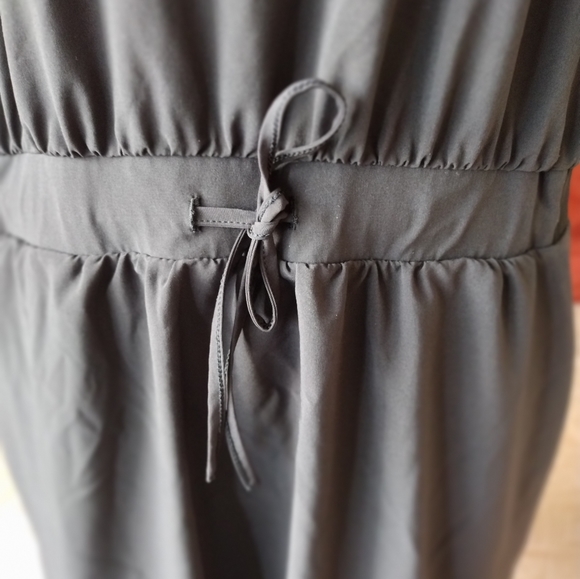 All In Motion Black Sleeveless Lightweight Athletic Cinched Dress - Picture 6 of 8